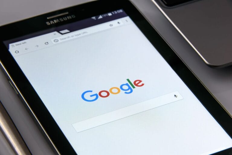 Migracja strony bez spadków widoczności w Google – checklista krok po kroku